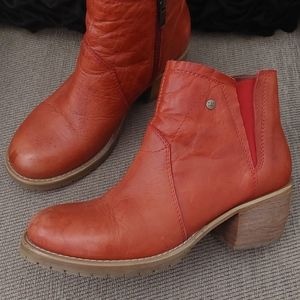CAT CATERPILLAR NICOLLE ARIZONA PAPRIKA ANKLE BOOT